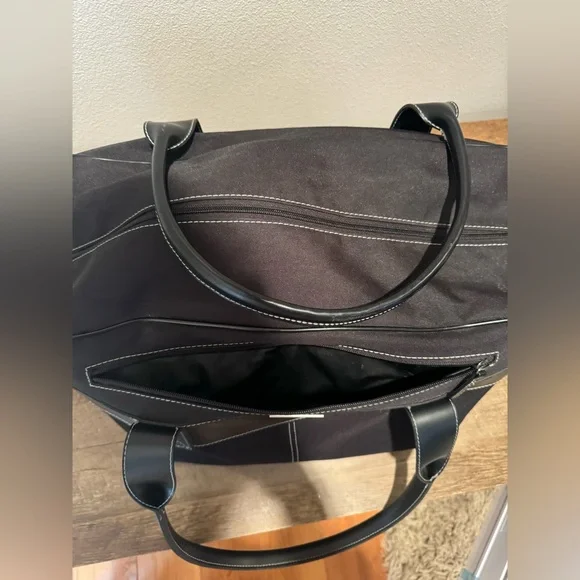 Givenchy Parfums Black Weekend Bag - Picture 2 of 5